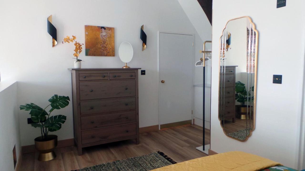 Luxury 1 Bedroom Duplex With Free Parking Plymouth Esterno foto